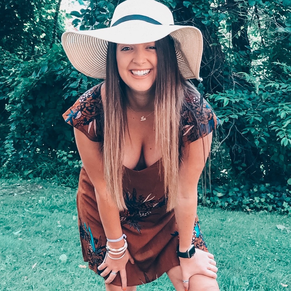 Meet your Posher, Carli